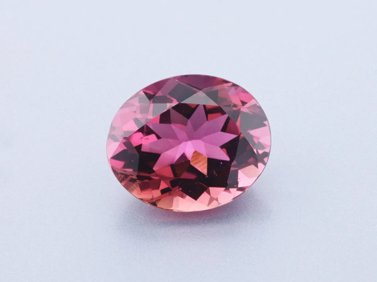 4.89ct Pink Tourmaline, Oval gemstone