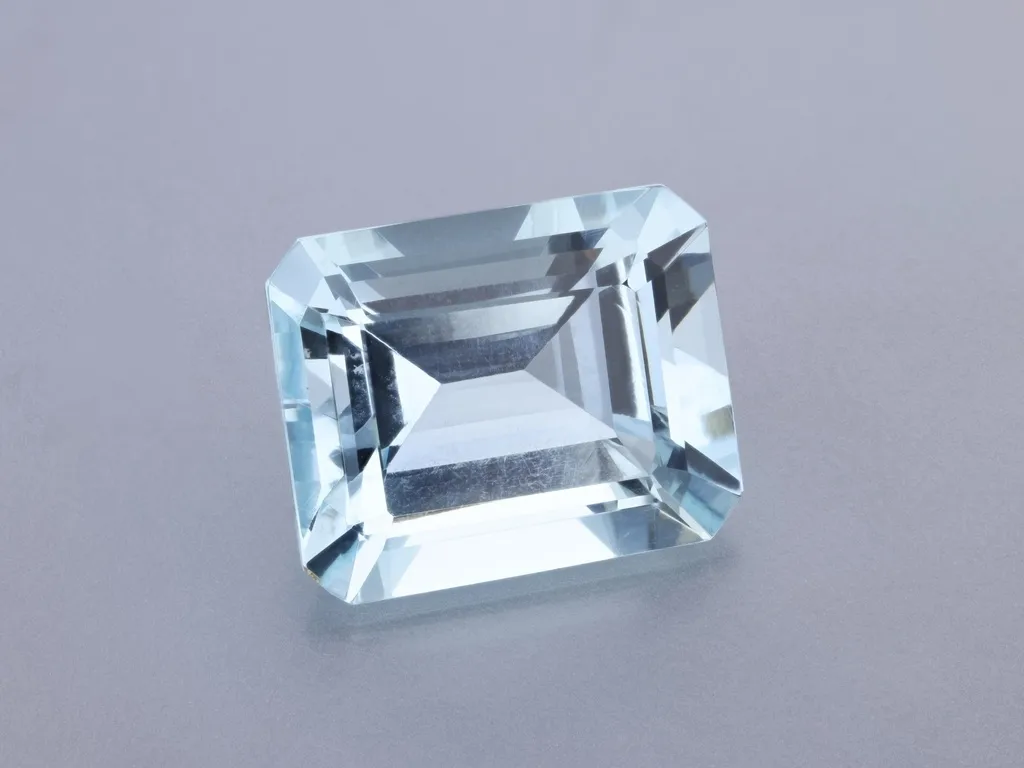 5.63ct Blue Aquamarine, Emerald Cut gemstone