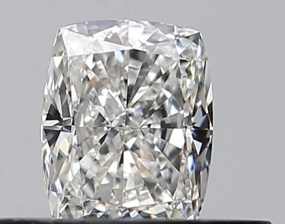 0.38ct CUSHION G VVS2 Natural diamond