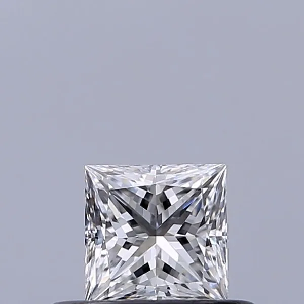 0.32ct PRINCESS E VVS1 Natural diamond