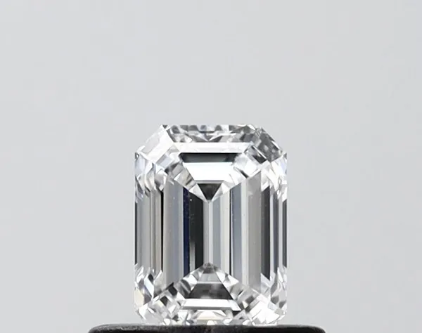 0.53ct EMERALD D VVS2 Lab diamond