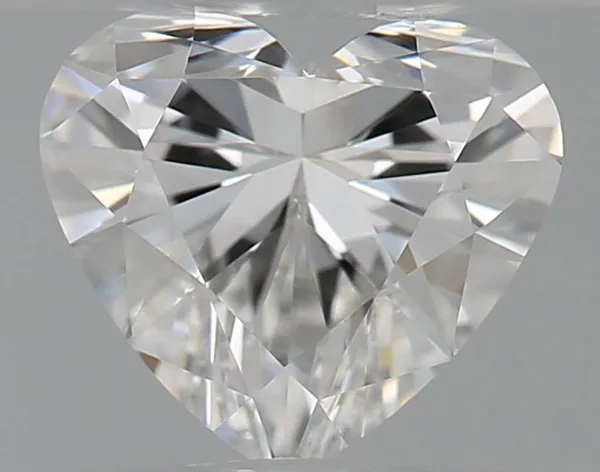 0.4ct HEART G VVS2 Natural diamond
