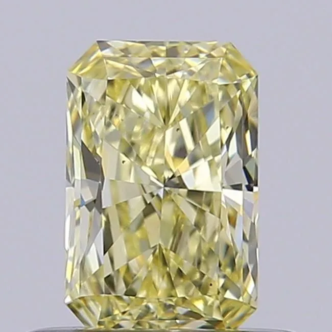 0.45ct RADIANT Fancy Light Yellow VS1 Coloured Lab diamond