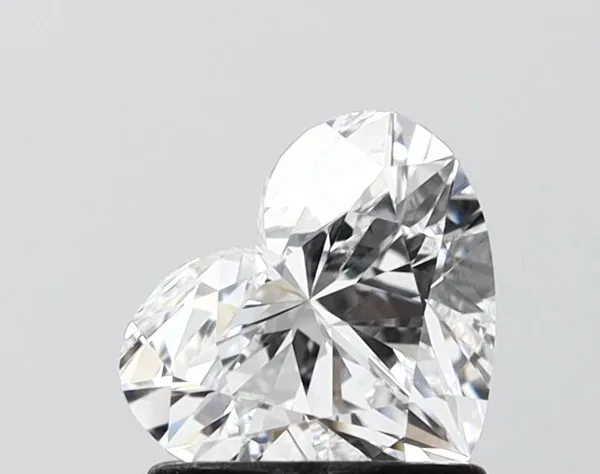 1.08ct HEART D VVS2 Lab diamond