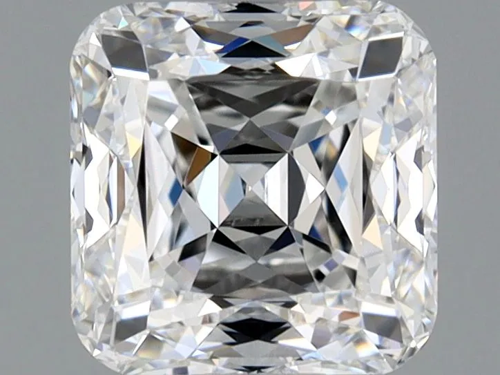 0.90ct RADIANT E VVS2 Natural diamond