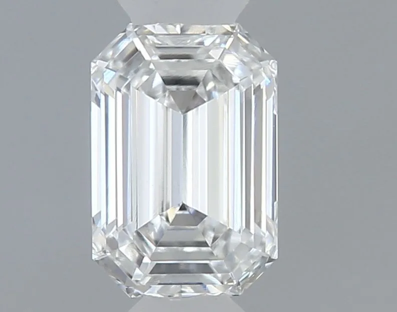 0.32ct EMERALD E VS1 Natural diamond