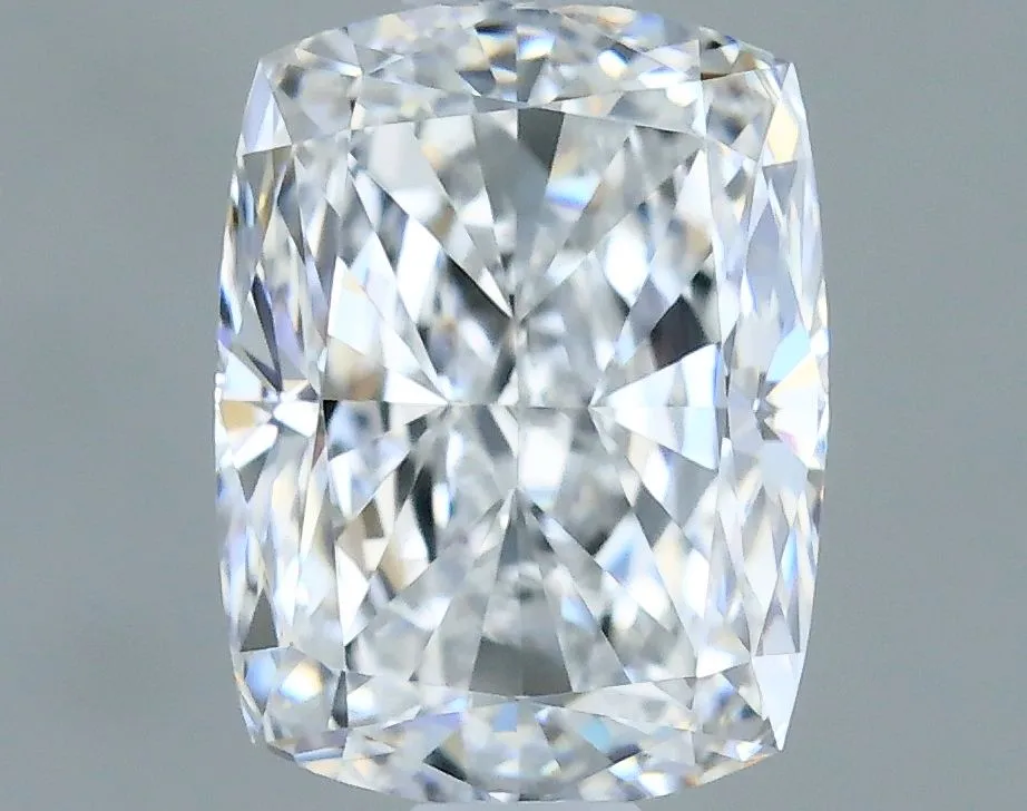 0.70ct CUSHION D VVS1 Natural diamond