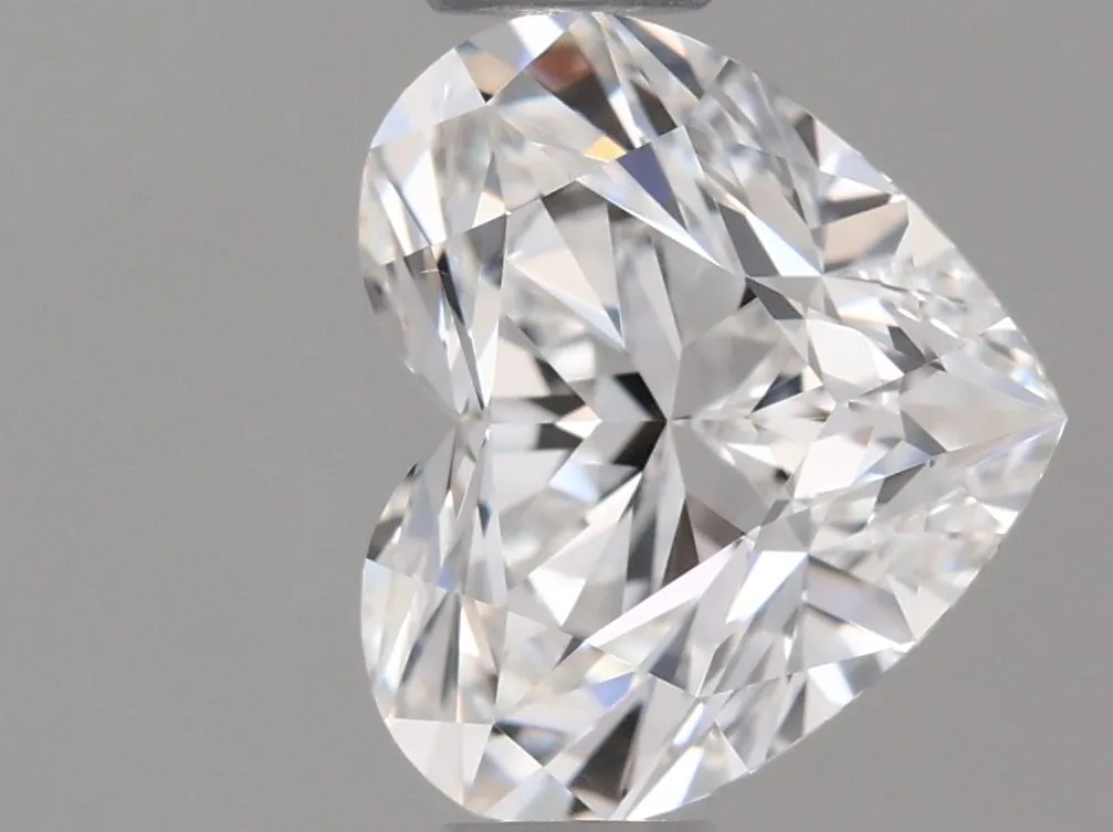 0.70ct HEART F VVS1 Natural diamond