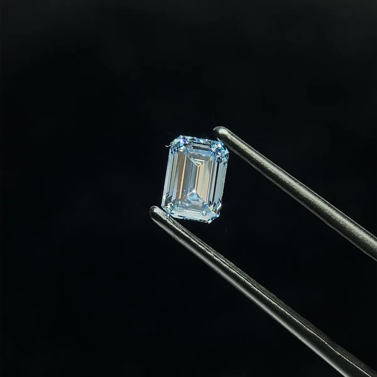 1.09ct EMERALD Fancy Vivid Blue VVS2 Coloured Lab diamond