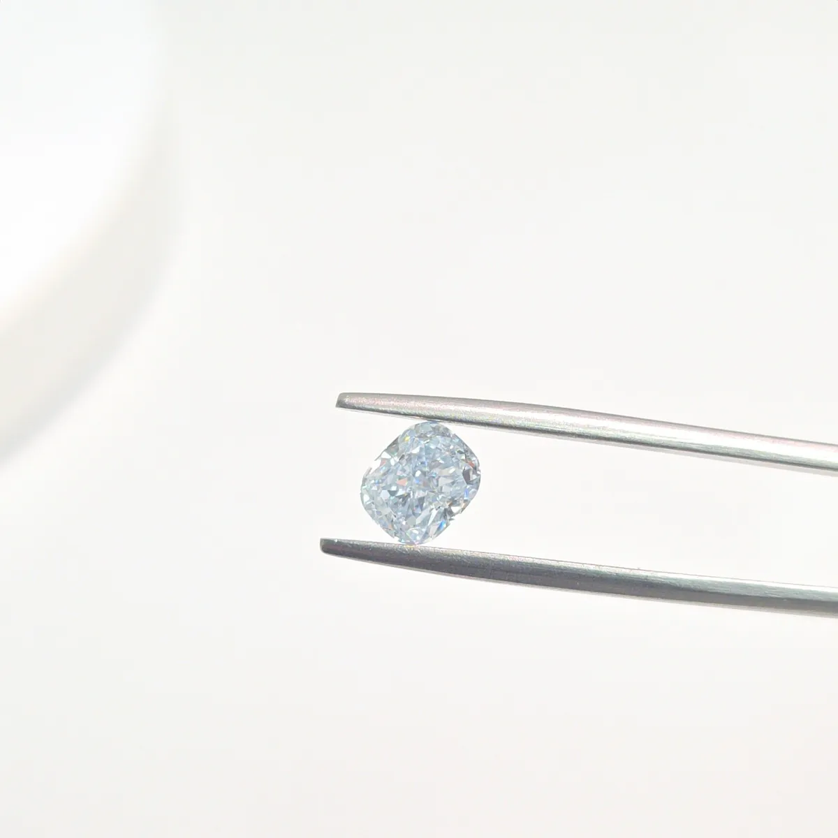1.13ct CUSHION Fancy Light Blue VVS2 Coloured Lab diamond