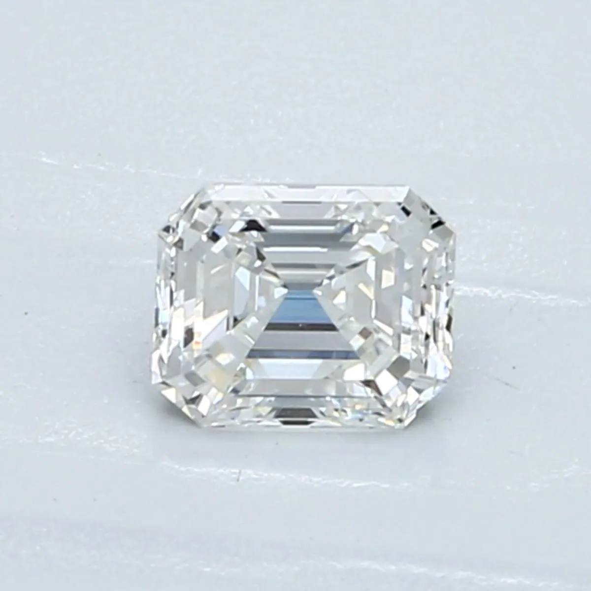0.70ct EMERALD F VS2 Natural diamond