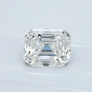 0.7ct EMERALD F VS2 Natural diamond