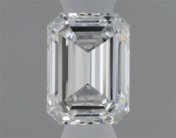 0.34ct EMERALD E VS2 Natural diamond