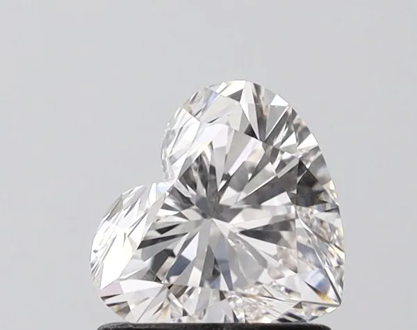 1.04ct HEART F VVS1 Lab diamond