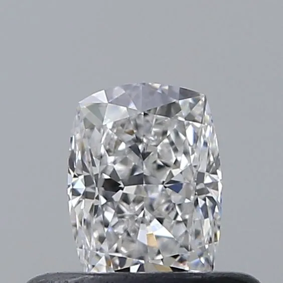 0.4ct CUSHION E VS1 Natural diamond
