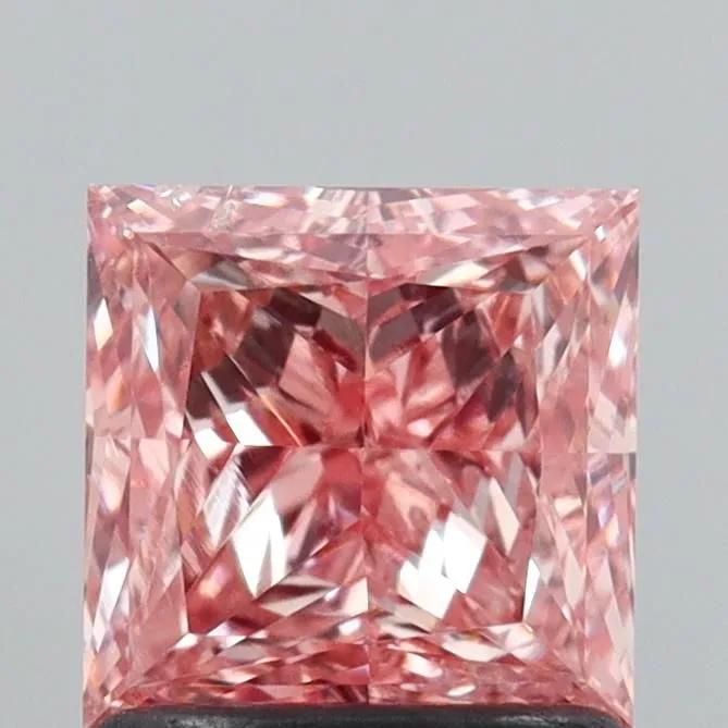 1.05ct PRINCESS Fancy Vivid Pink VS2 Coloured Lab diamond