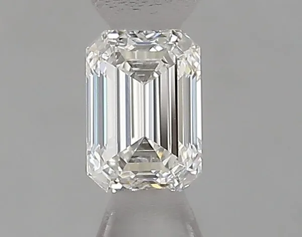 0.41ct EMERALD G VS1 Natural diamond