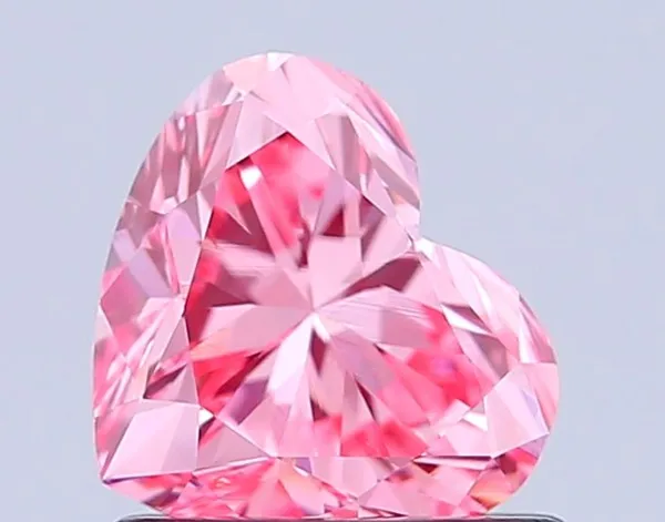0.89ct HEART Fancy Vivid Pink VVS2 Coloured Lab diamond