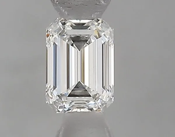 0.41ct EMERALD F VS2 Natural diamond