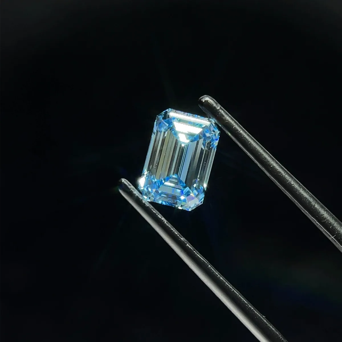1.37ct EMERALD Fancy Vivid Blue VS1 Coloured Lab diamond