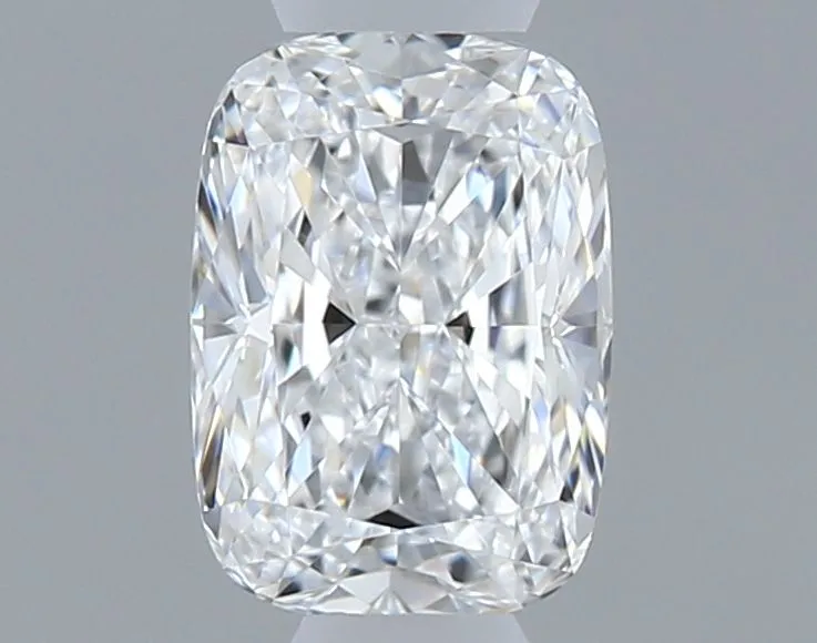 0.38ct CUSHION D VVS1 Natural diamond
