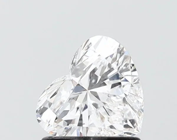0.92ct HEART D VS1 Lab diamond
