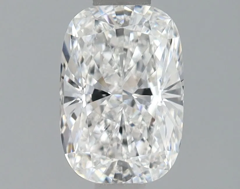 0.88ct CUSHION E VS1 Lab Grown diamond