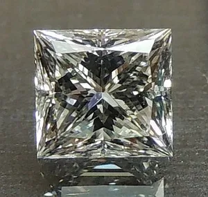 0.91ct PRINCESS H VVS2 Natural diamond