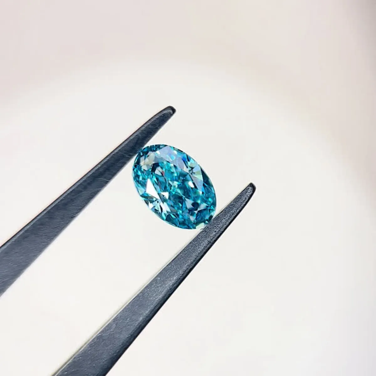 1.04ct OVAL Fancy Vivid Blue VVS2 Coloured Lab diamond