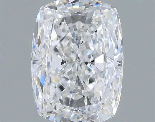 0.75ct CUSHION D VVS1 Natural diamond
