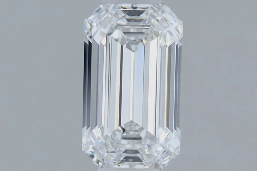 0.43ct EMERALD E VVS1 Natural diamond