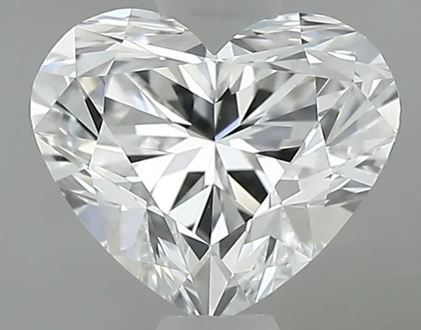 0.71ct HEART E VVS2 Natural diamond