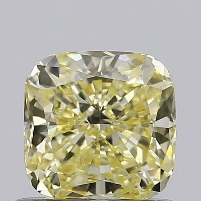 0.67ct CUSHION Fancy Light Yellow VS1 Coloured Lab diamond