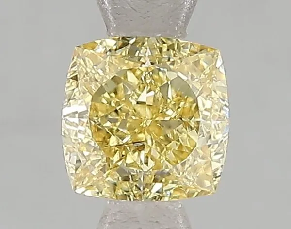 1.01ct CUSHION Fancy Vivid Yellow VS2 Coloured Lab diamond