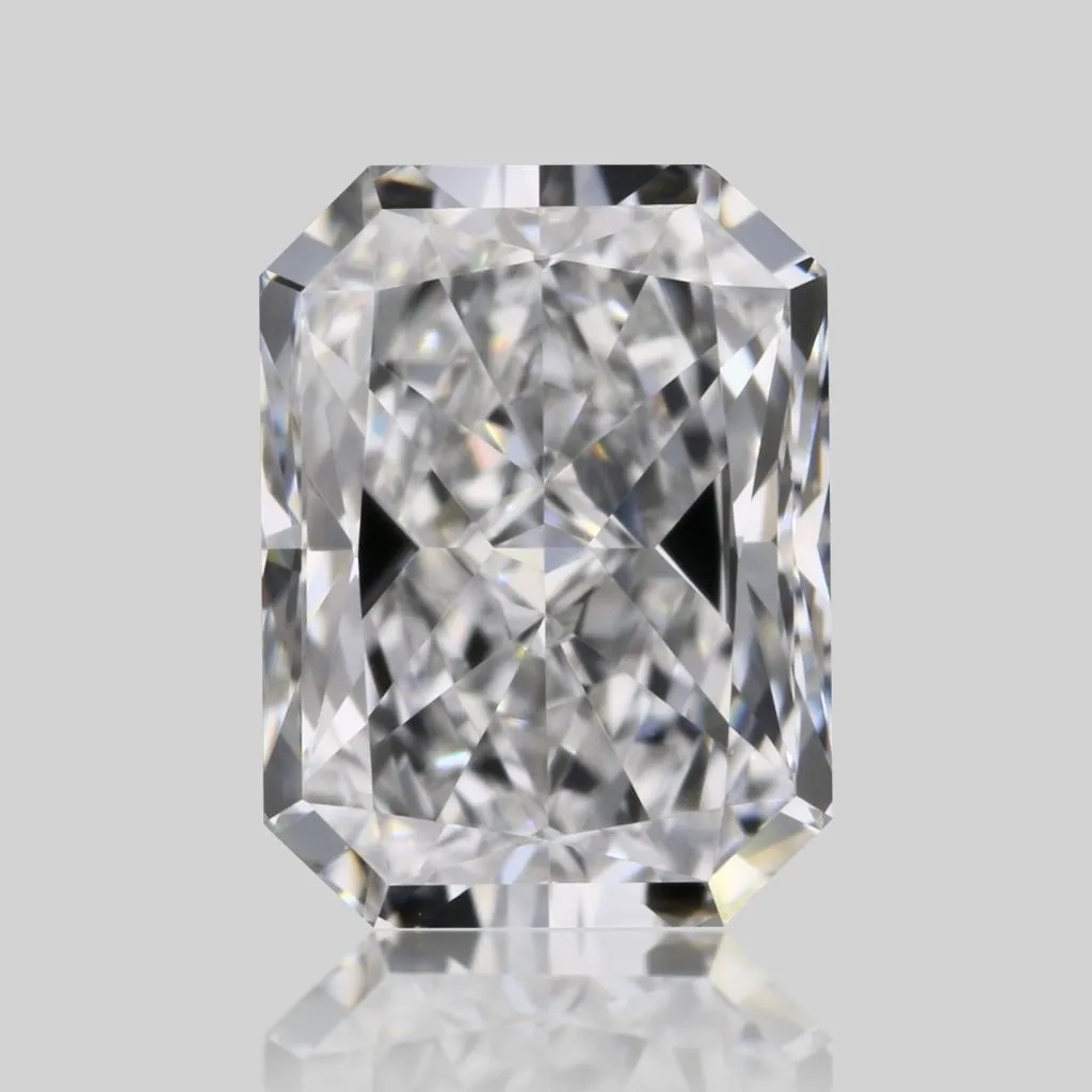 0.70ct RADIANT E VVS2 Natural diamond