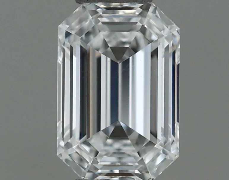 0.31ct EMERALD F VVS2 Natural diamond