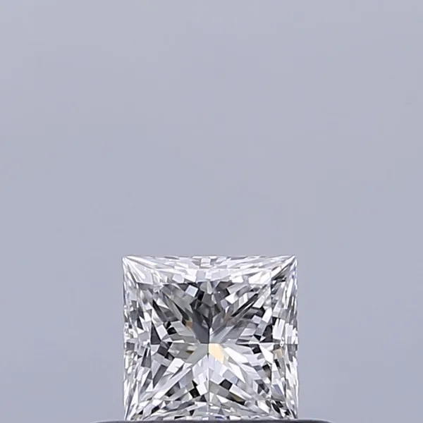 0.32ct PRINCESS D VVS1 Natural diamond