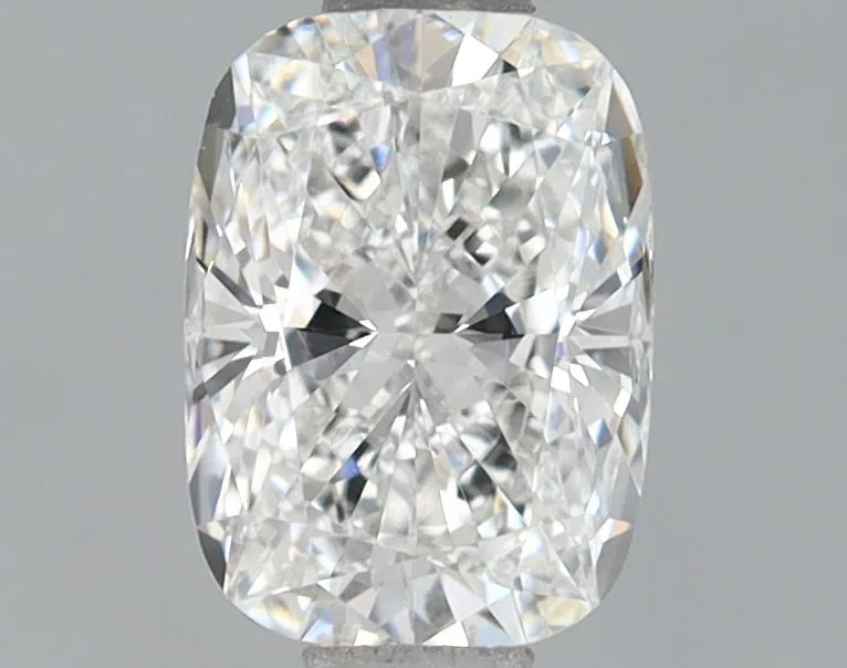 0.95ct CUSHION E VS1 Lab Grown diamond