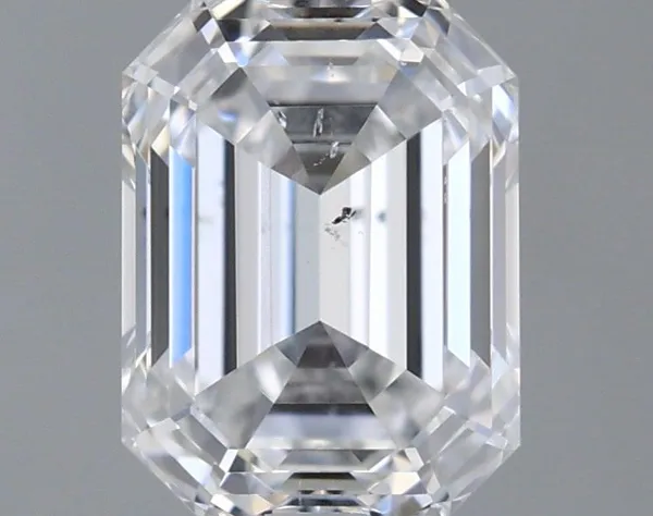0.65ct EMERALD D SI2 Natural diamond