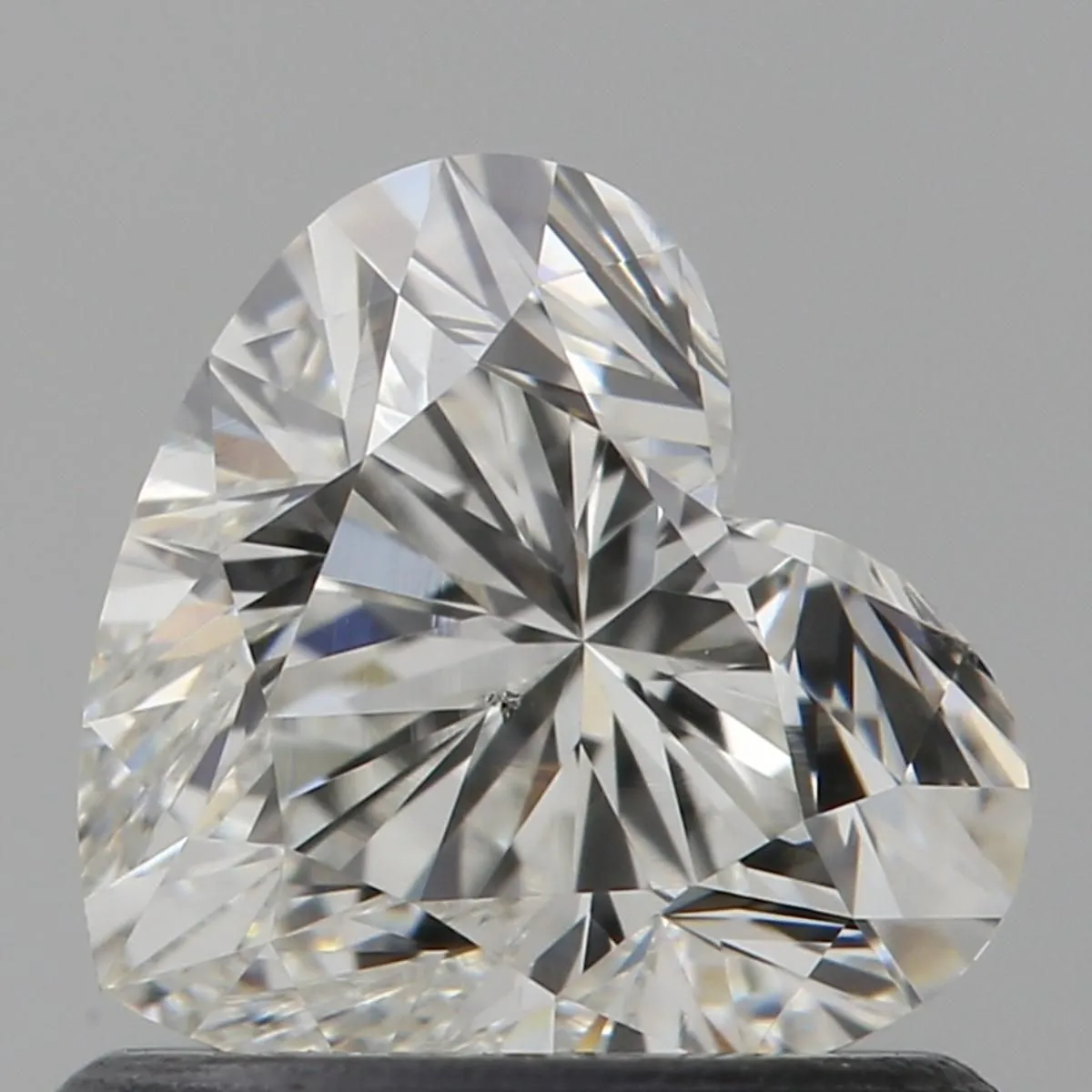 0.80ct HEART H VS2 Natural diamond