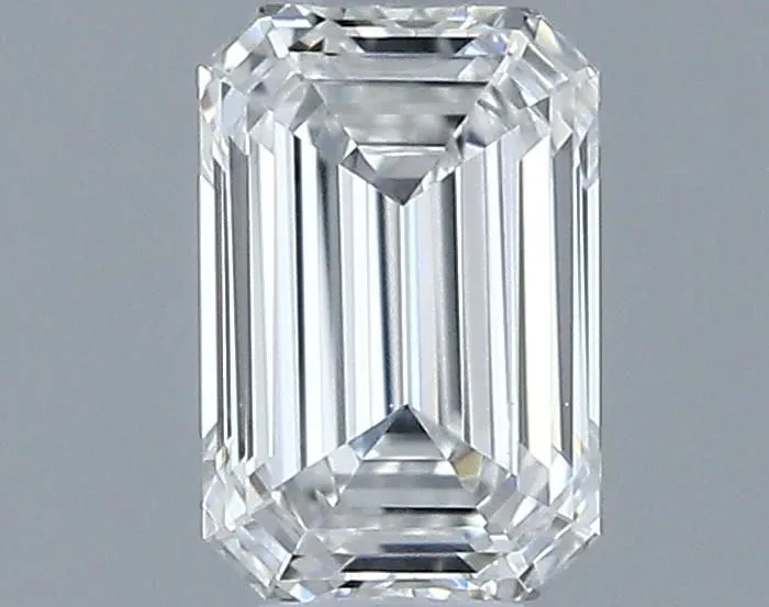 0.31ct EMERALD E VS1 Natural diamond