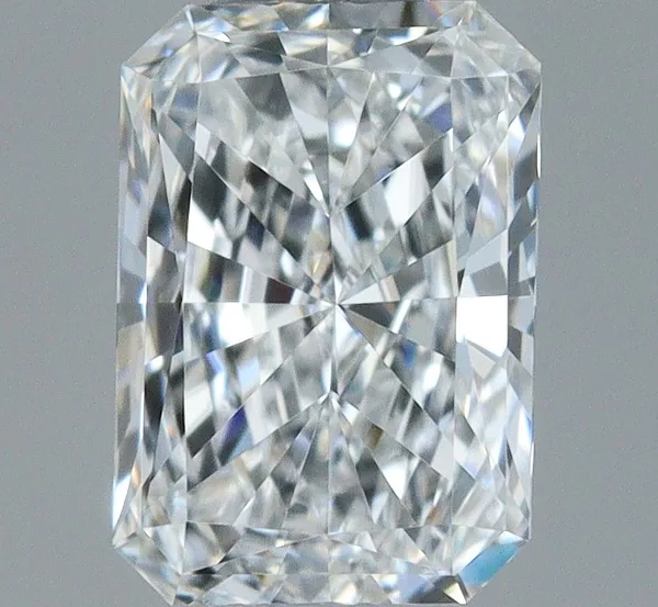 0.43ct RADIANT E VVS2 Natural diamond