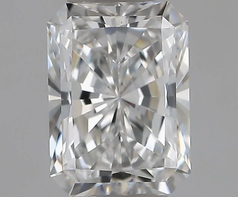 0.70ct RADIANT E VS2 Natural diamond