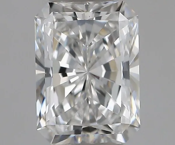 0.7ct RADIANT E VS2 Natural diamond