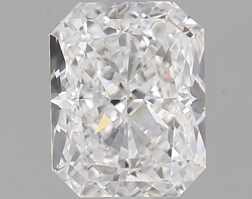 0.70ct RADIANT E VVS1 Natural diamond