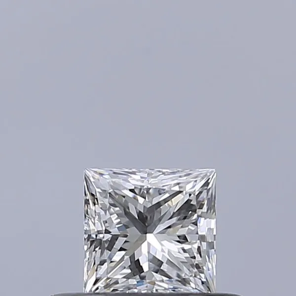 0.3ct PRINCESS D VVS1 Natural diamond
