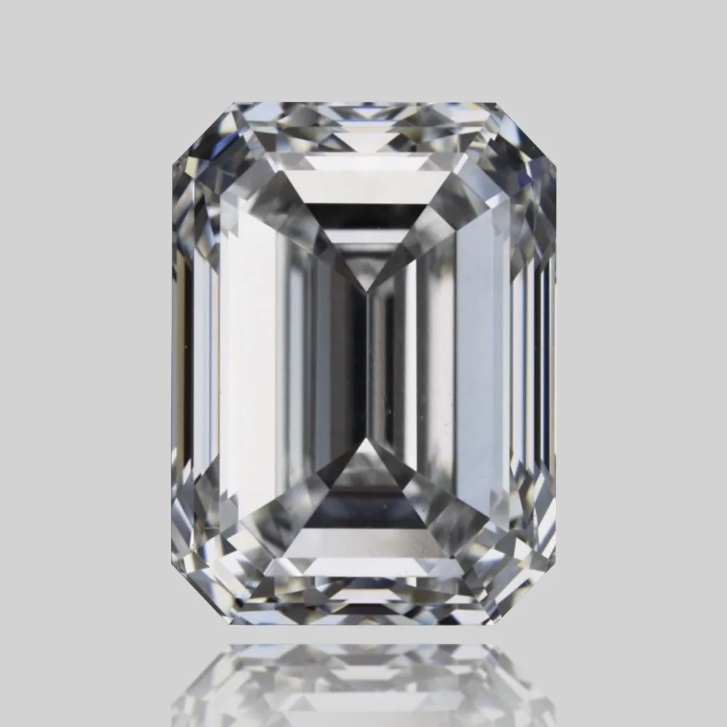 0.70ct EMERALD F VVS2 Natural diamond