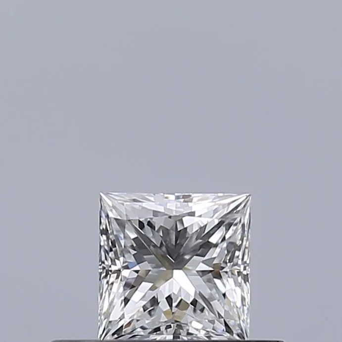 0.30ct PRINCESS E VVS2 Natural diamond