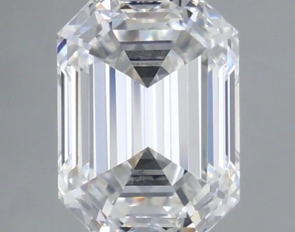 0.70ct EMERALD E VVS2 Natural diamond