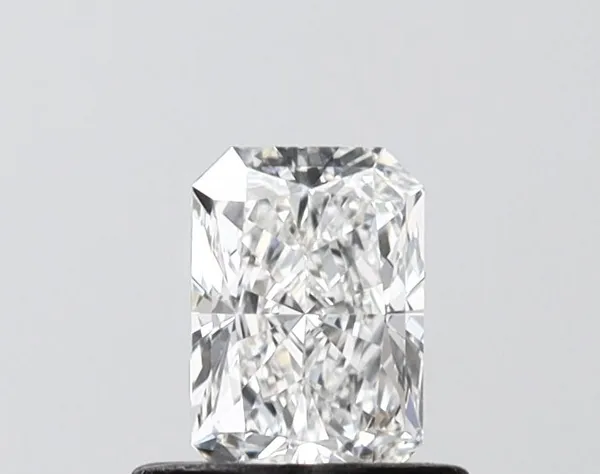 0.56ct RADIANT E VS1 Lab diamond